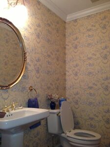 ras-paper-hanging-03